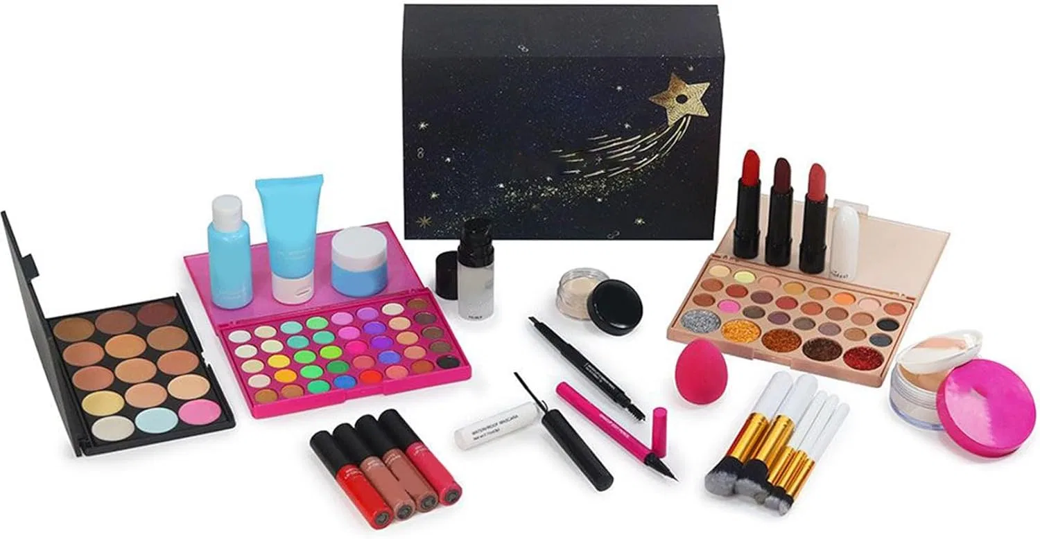 Набор косметики Earthtone Eyeshadow Palette, Lipstick, Lip Gloss, Cosmetic Brush Set, бежевый — фото 2