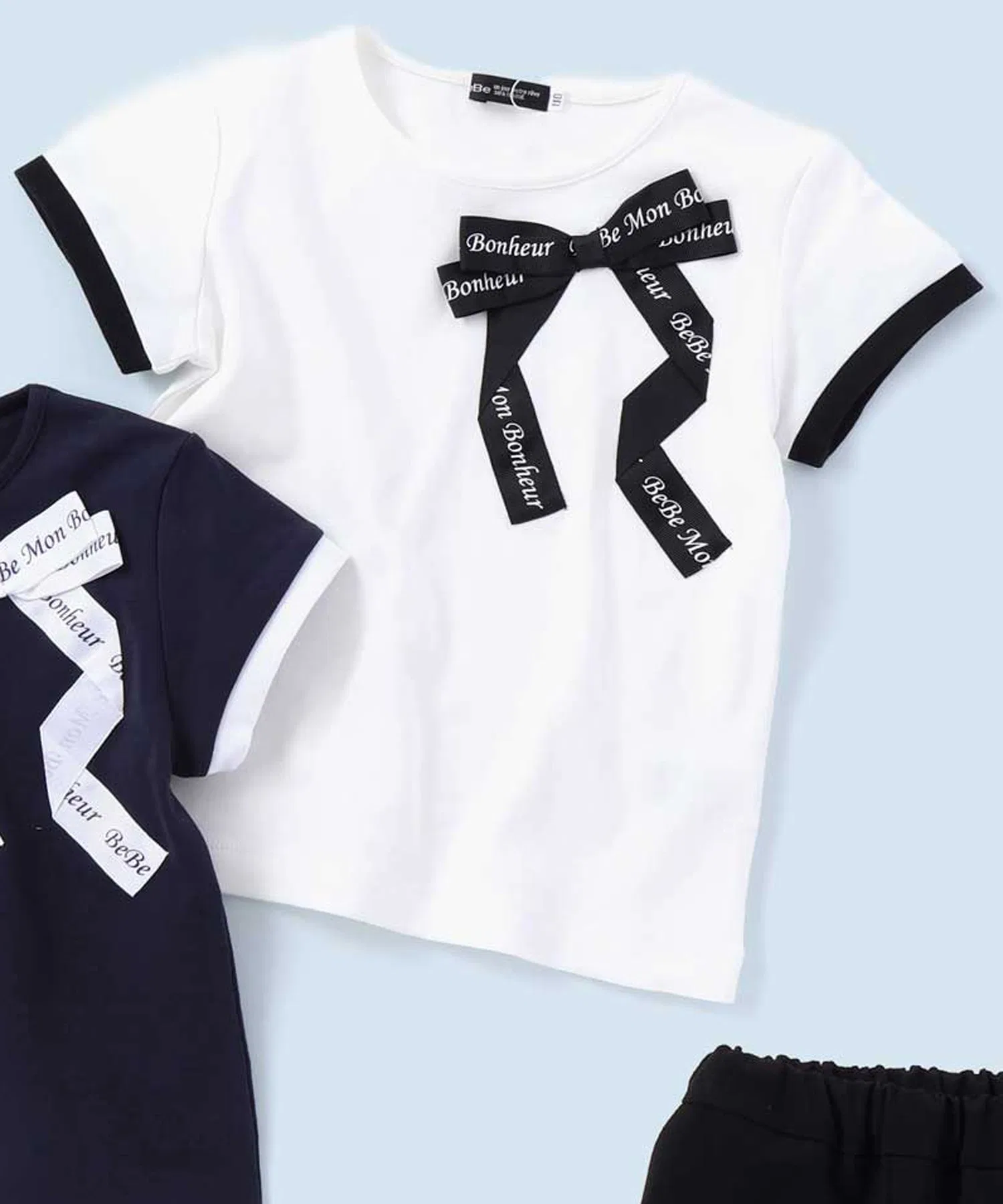 Белая футболка с большим бантом BeBe для девочек — фото 2