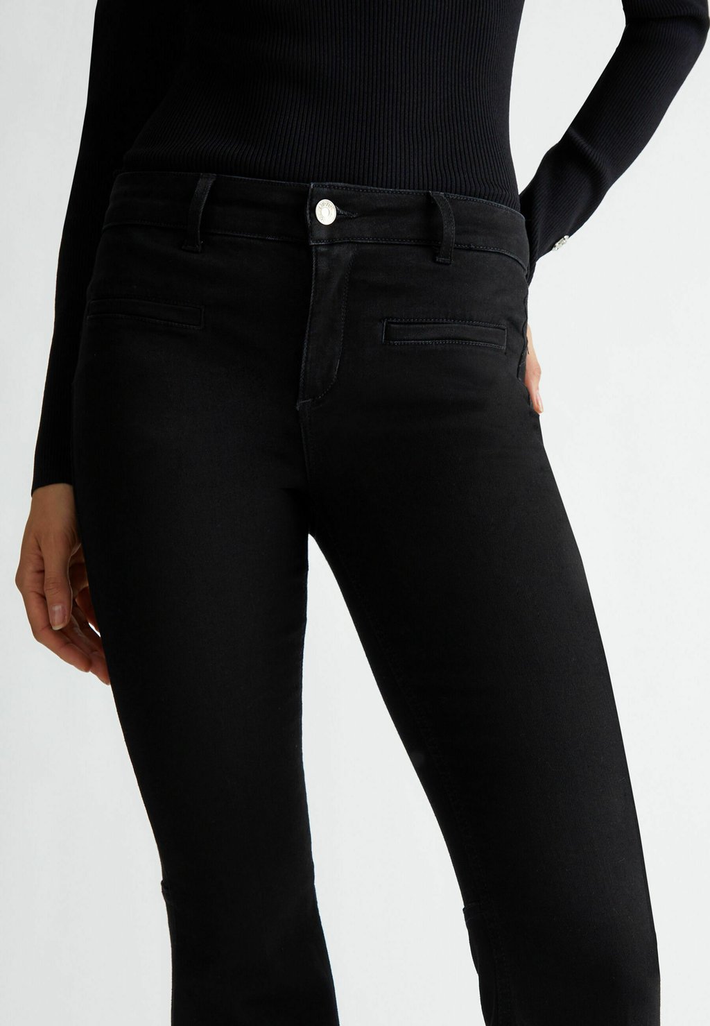 

Расклешенные джинсы SUPER LIU JO, антрацит