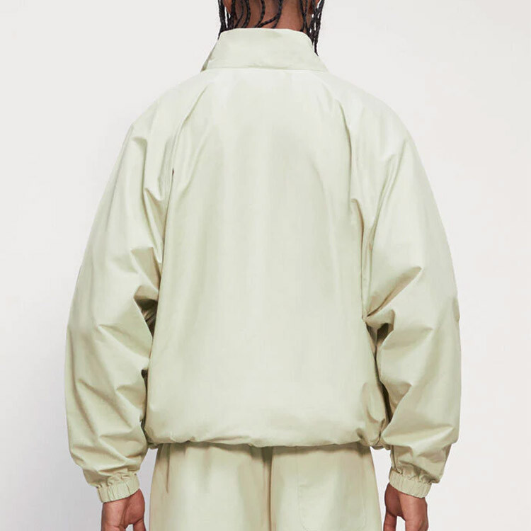 FW20 Толстовка унисекс пыльно-зеленая Fear Of God Essentials, зеленый — фото 3