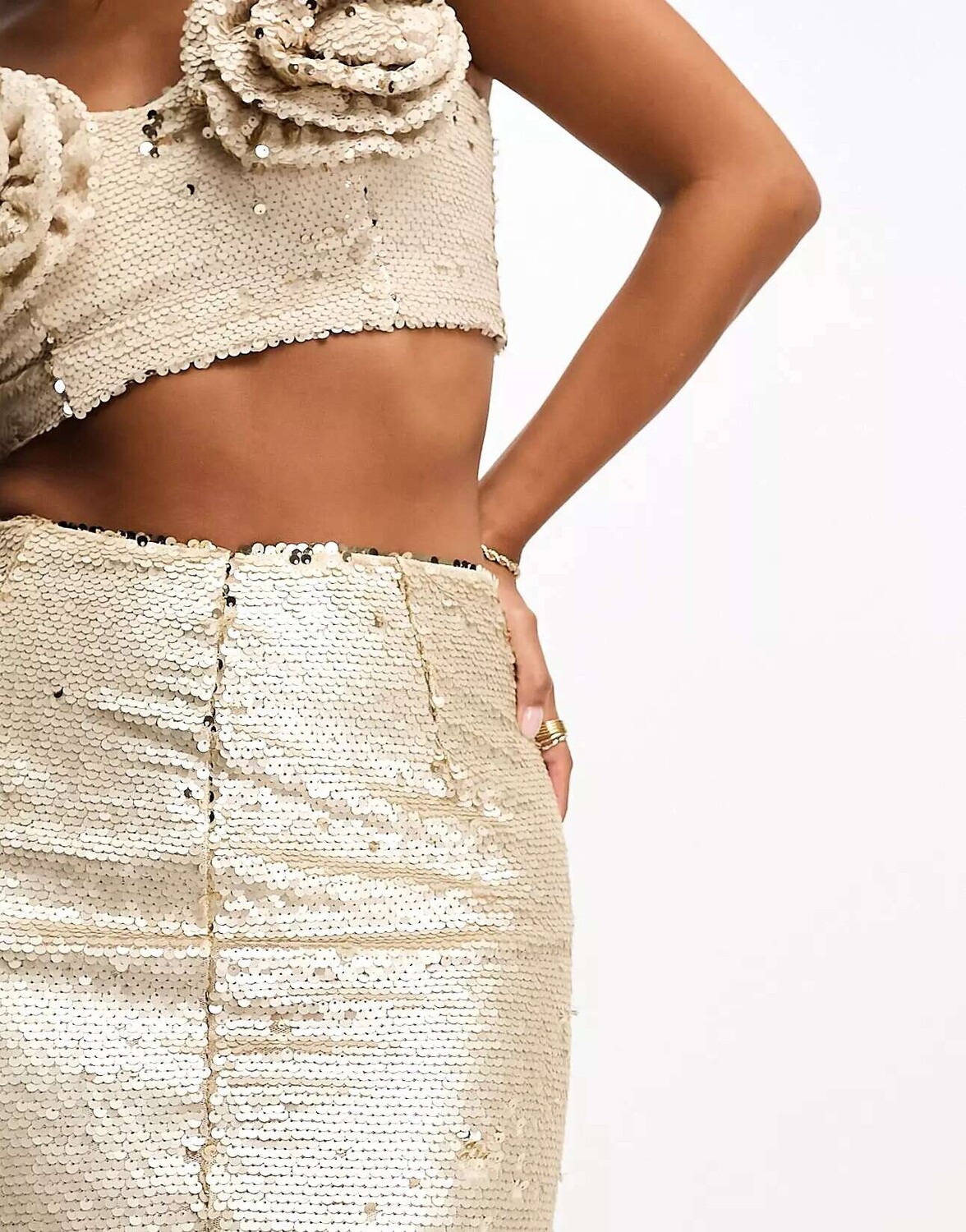 

Collective Эксклюзивная юбка макси цвета шампанского с украшением The Label Petite Collective The Label Petite