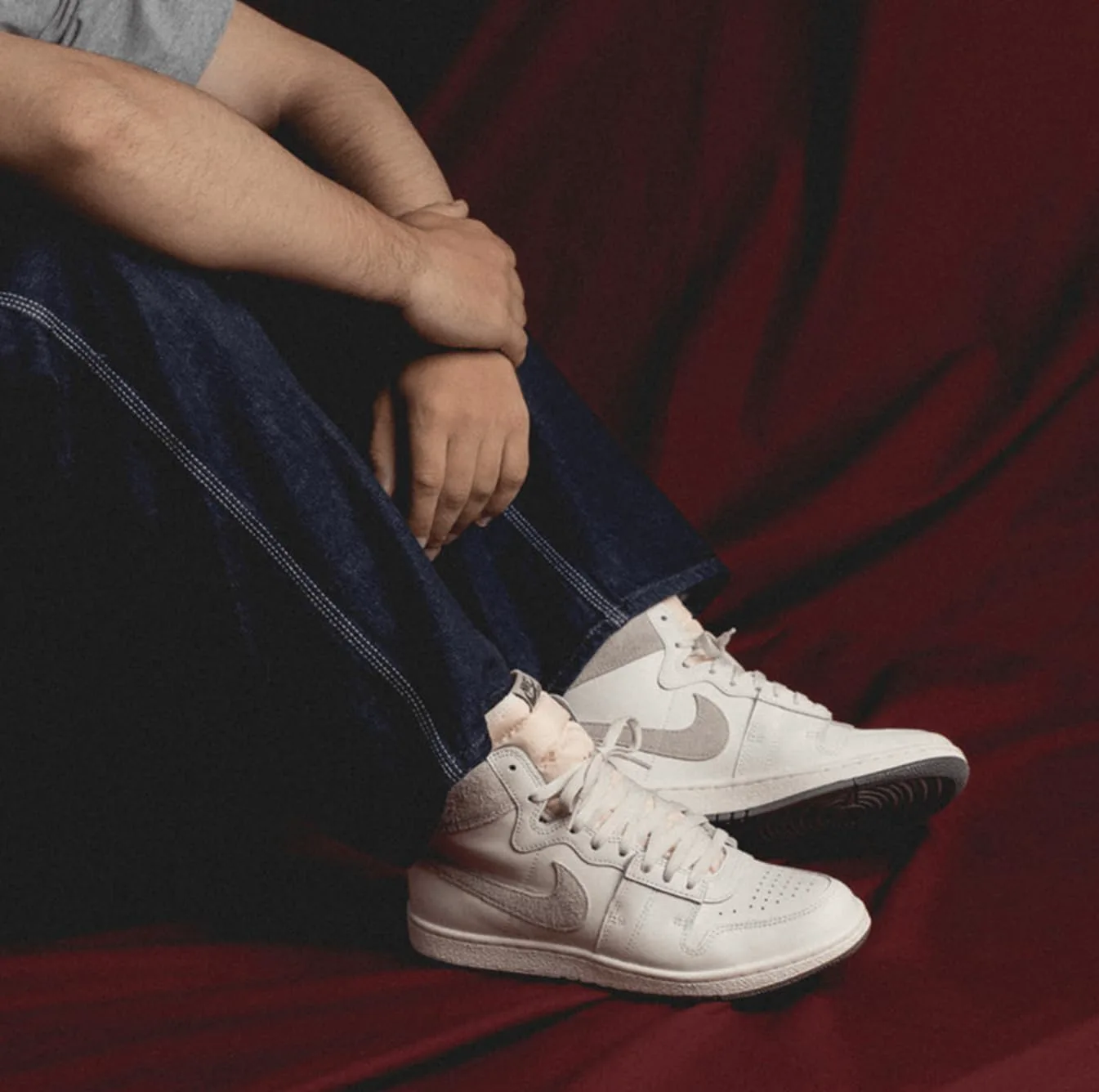 Мужские баскетбольные кроссовки Nike Air Jordan 1 Mid, белый — фото 3