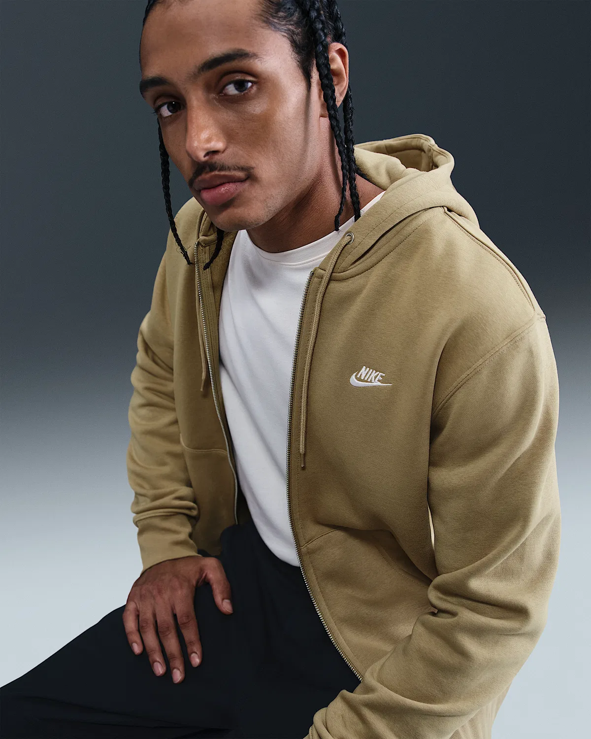 Мужская флисовая кофта на молнии Nike Club, Parachute Beige/Parachute Beige/White — фото 3