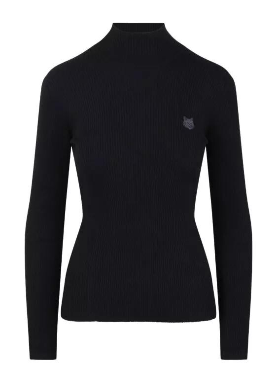 

Нашивка на голову жирной лисы водолазка в тонкую рубчику Maison Kitsune, черный