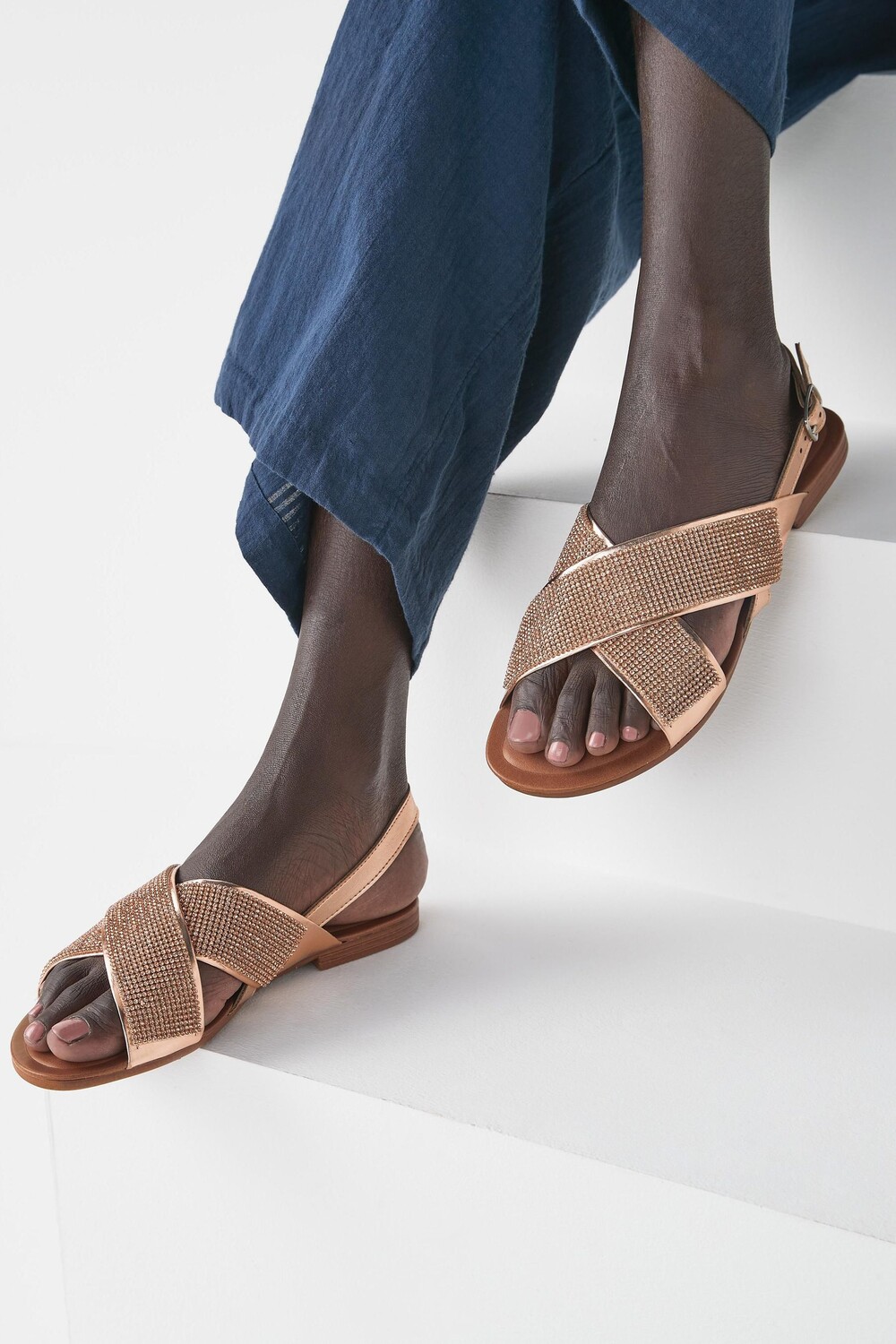 

Босоножки Forever Comfort с двумя ремешками Next, розовый