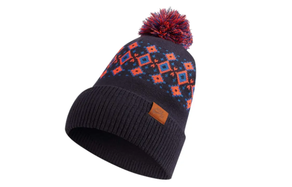 

Темно-фиолетовая шапка Nike для мужчин