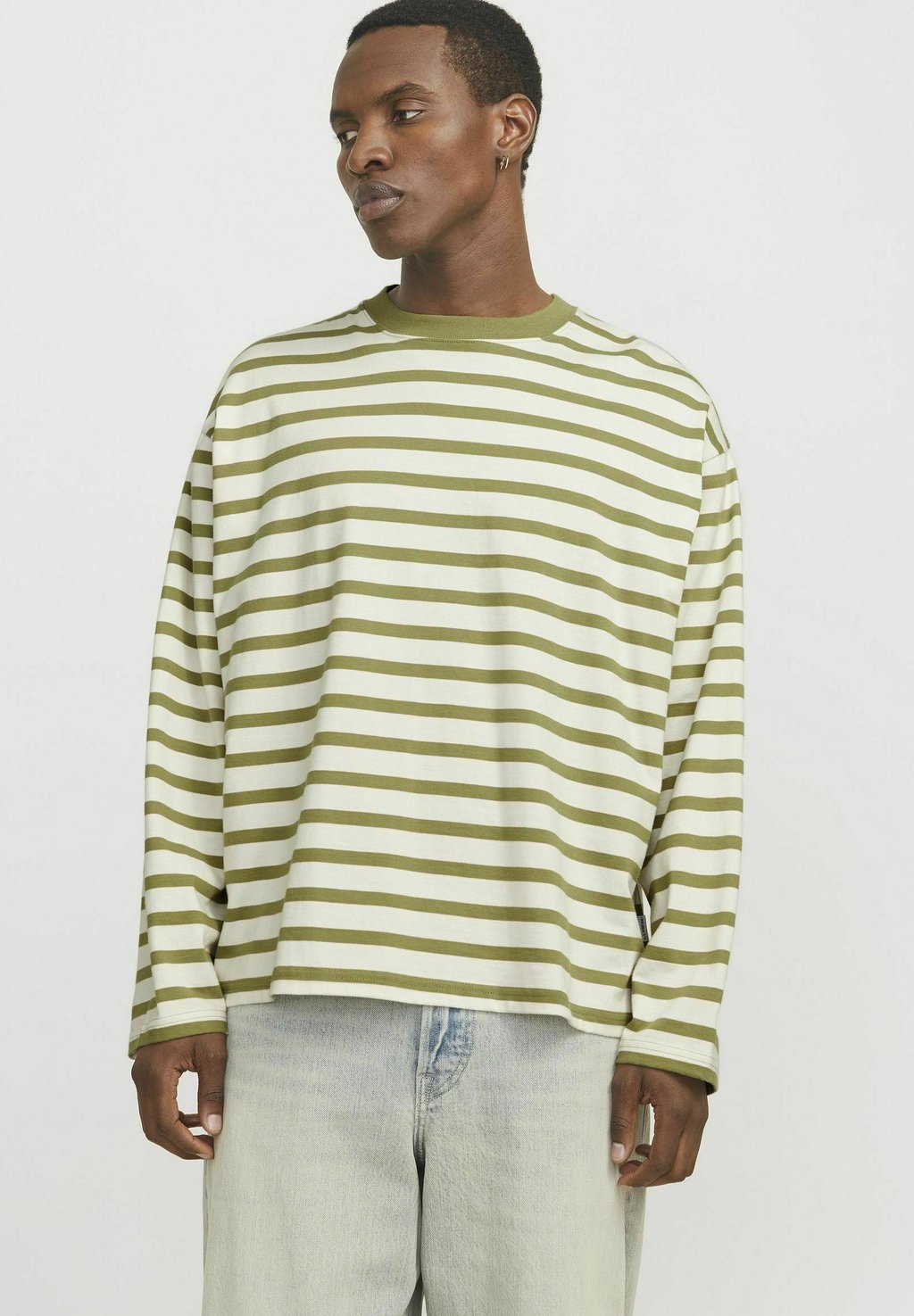 

Лонгслив Jack & Jones, зеленый