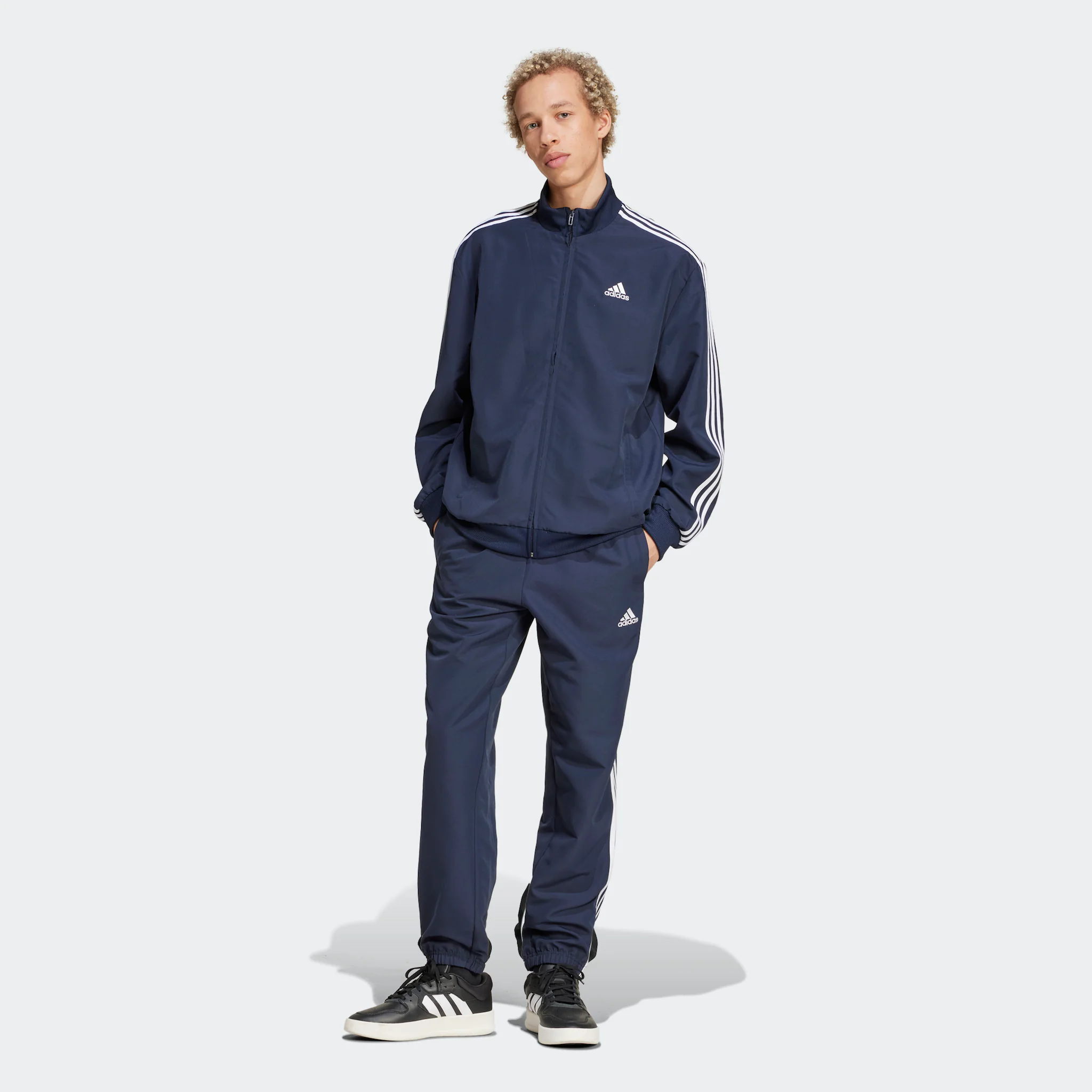 

Спортивный костюм Adidas Sportswear "3-STRIPES WOVEN" (2 шт.), цвет Legend Ink