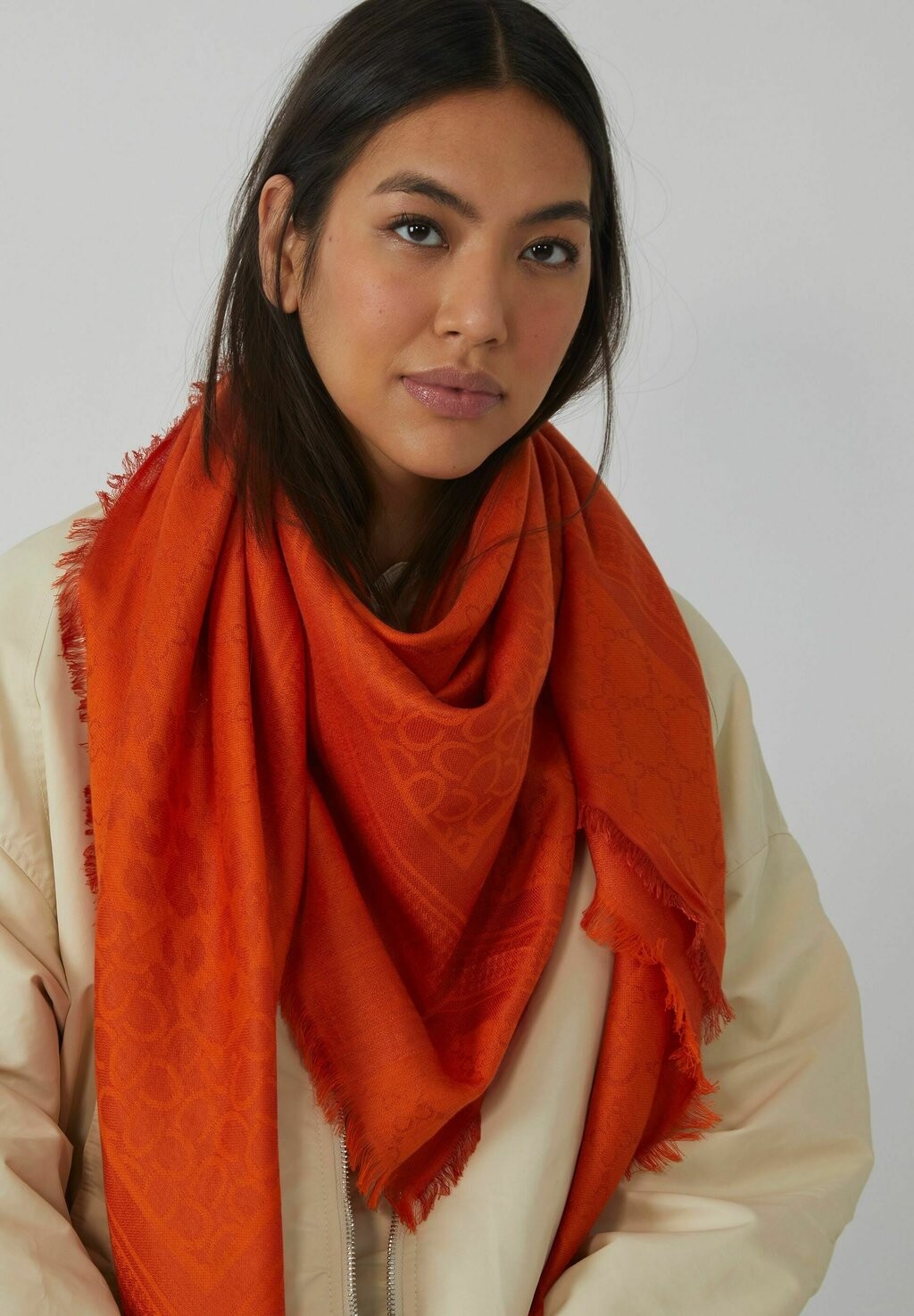 

Шарф PREMIUM XL MIT MONOGRAMM-MUSTER Codello, цвет orange