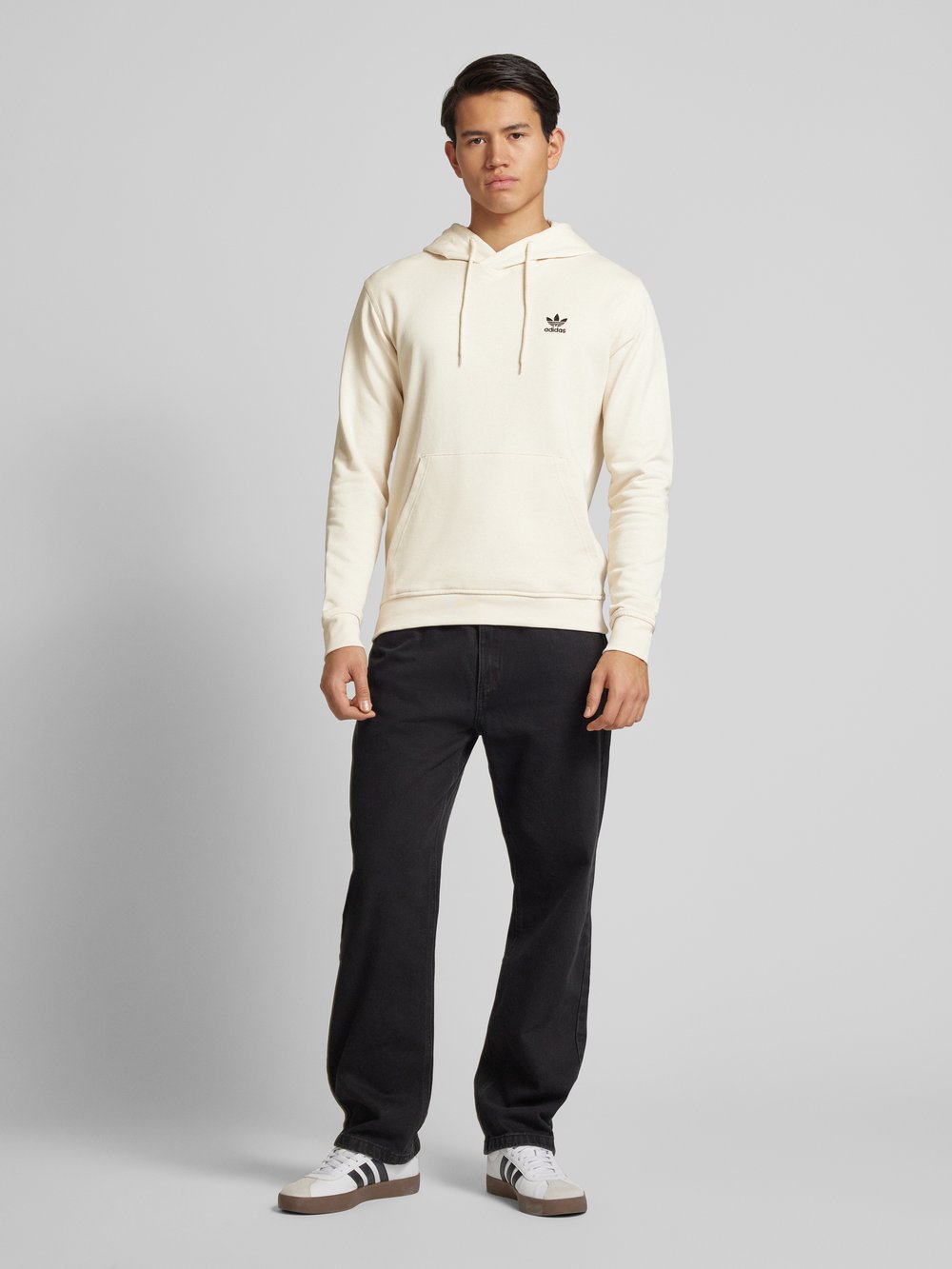 

Толстовка с капюшоном и вышитым логотипом adidas Originals, кремовый
