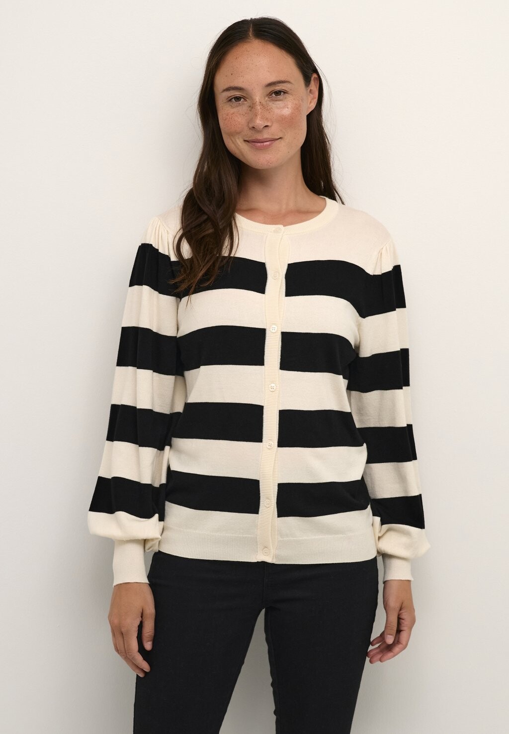 

Кардиган LIZZA STRIPED Kaffe, цвет black turtledove bold stripe