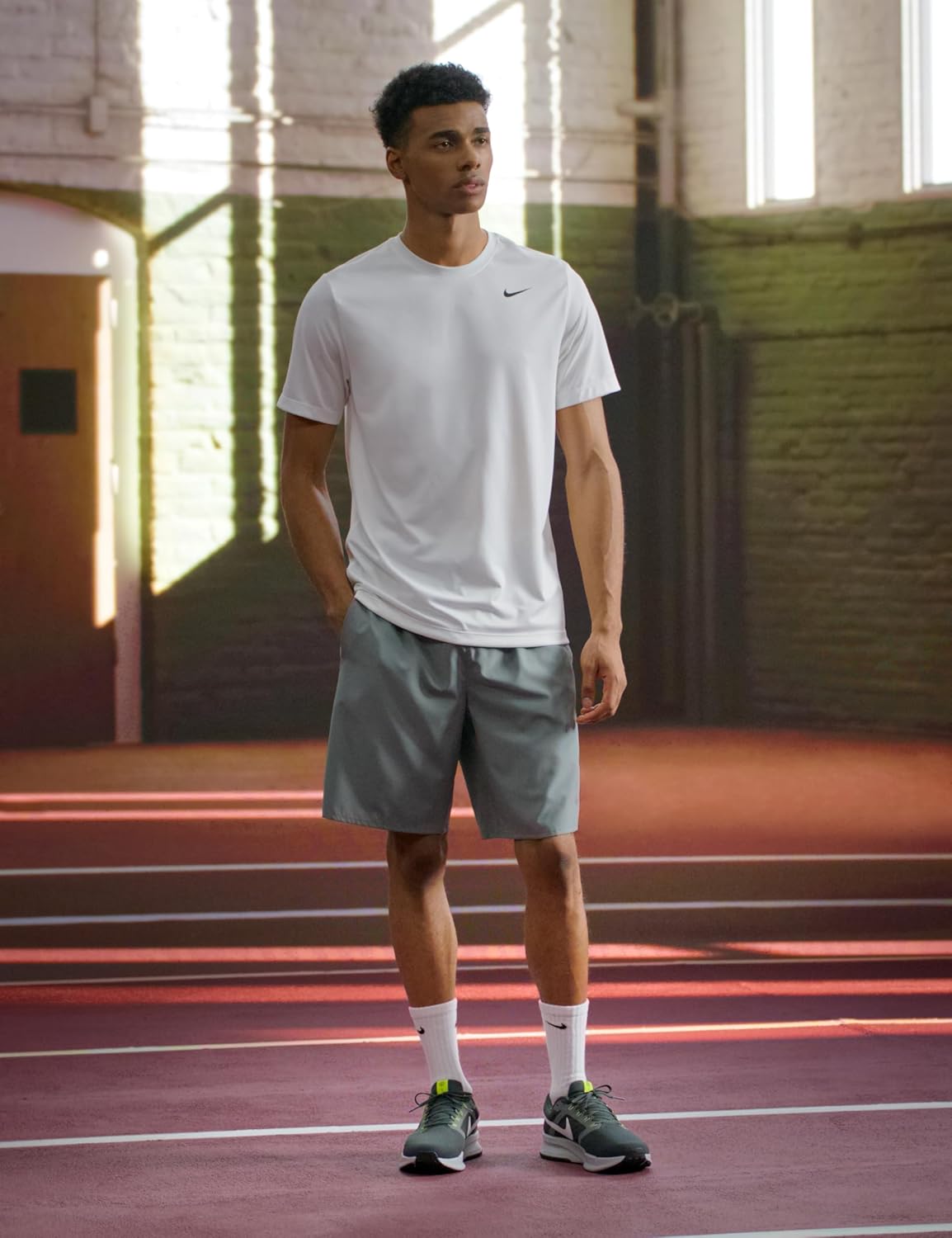 Мужские кроссовки для бега по шоссе Nike Run Swift 3, белый/серый — фото 3
