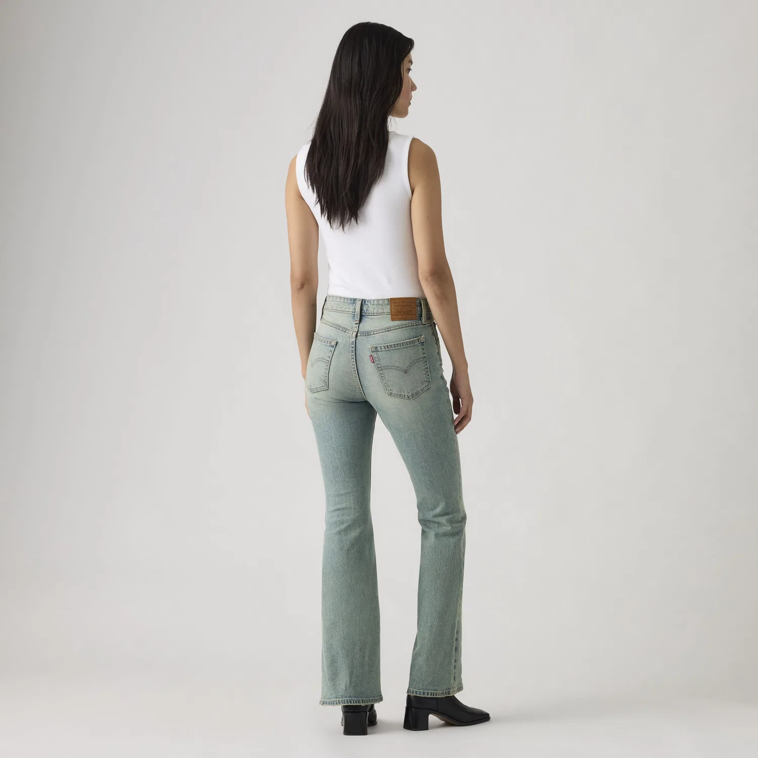 726 Женские джинсы с высокой посадкой и расклешенными штанинами Levi's, Medium Wash — фото 3
