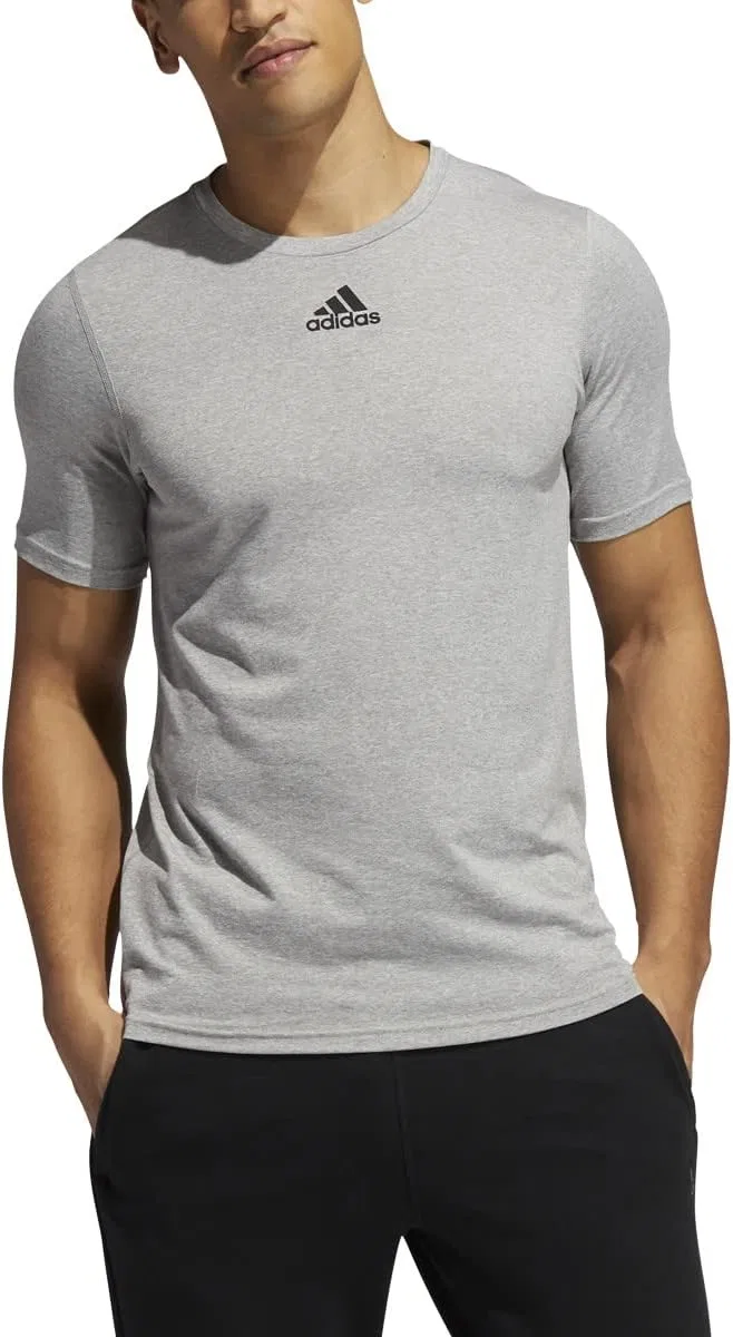 Футболка мужская с коротким рукавом adidas, цвет Medium Grey Heather-black