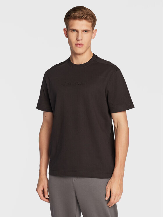 

Футболка стандартного кроя Calvin Klein, черный