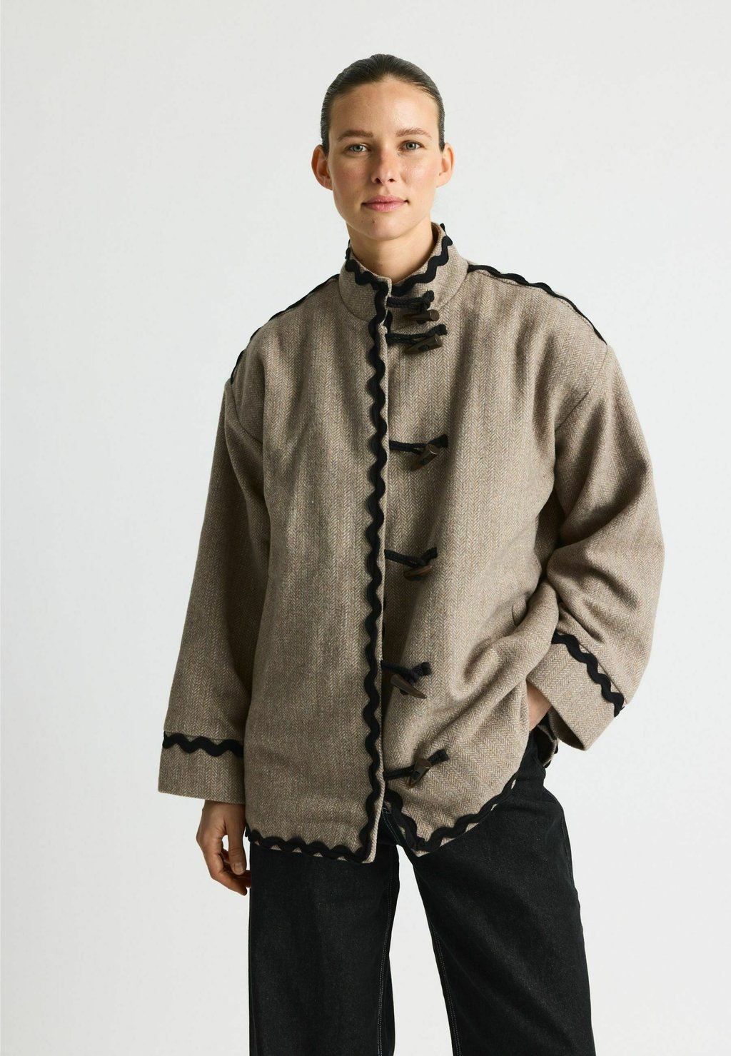 

Летняя куртка DARCYRS Résumé, бежевый