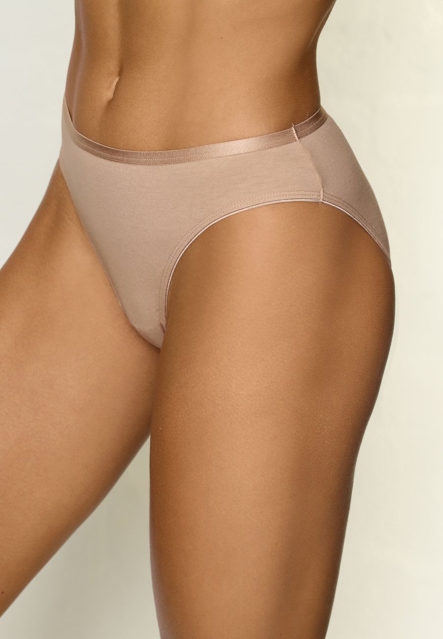 

Трусы Vivance 5 PACK JAZZ, Beige/Creme/Taupe/Schwarz/Caramel/Beige