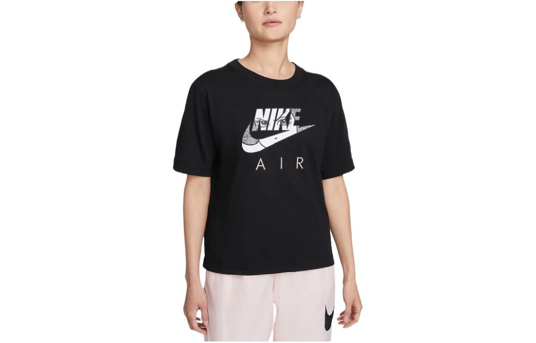 

Футболка женская черная Nike