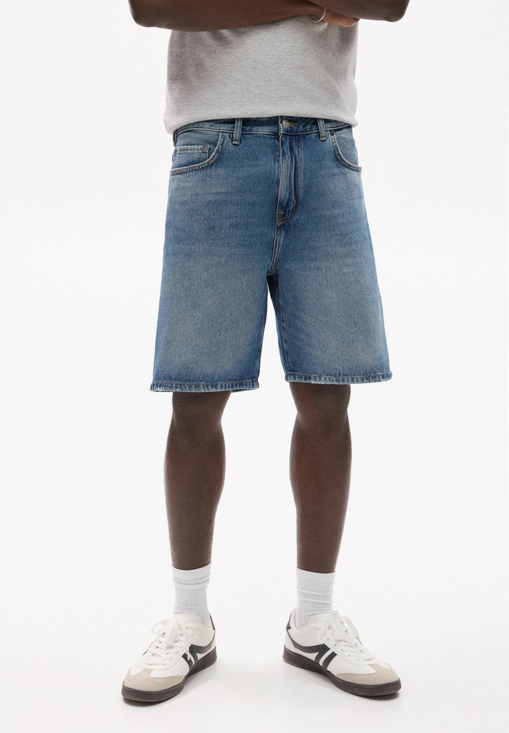 

Джинсовые шорты STANDARD PULL&BEAR, цвет Blue Denim
