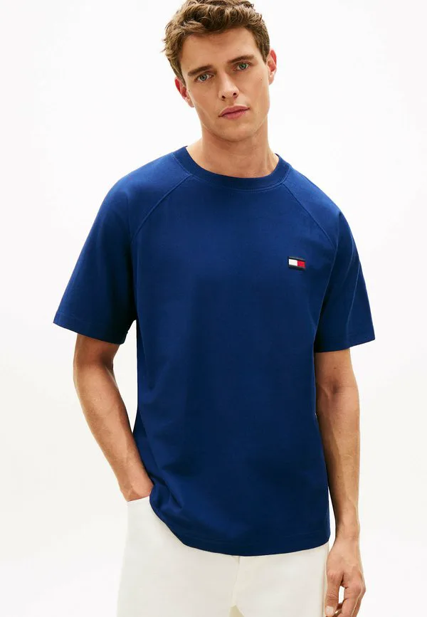 Свободная базовая футболка с рукавами реглан Tommy Hilfiger, Carbon Navy