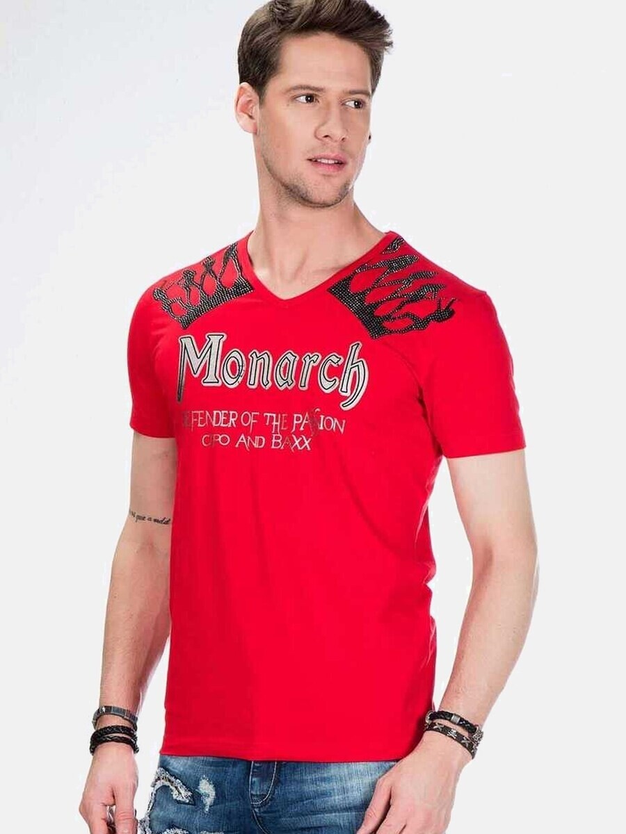 

Классическая футболка CIPO & BAXX Shirt, цвет blood red