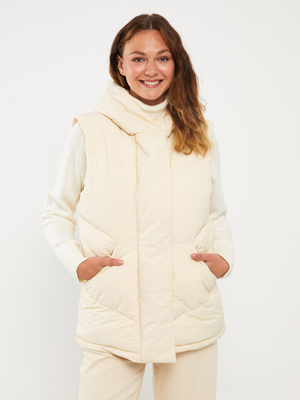 

Женский однотонный пуховик с капюшоном LCW Casual, экрю