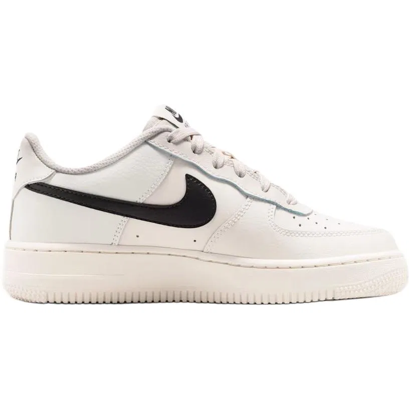 Кроссовки для скейтбординга Air Force 1 Low Top Kids' White Black Kids' Nike — фото 3