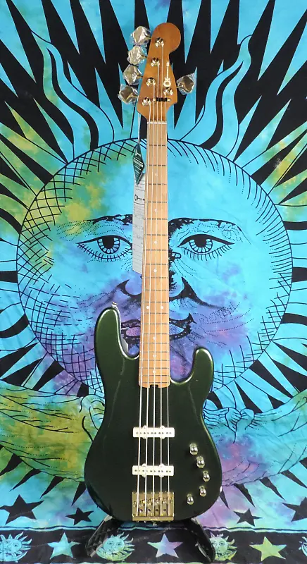 

Басс гитара Charvel Pro-Mod San Dimas Bass JJ V - Lambo Green Metallic
