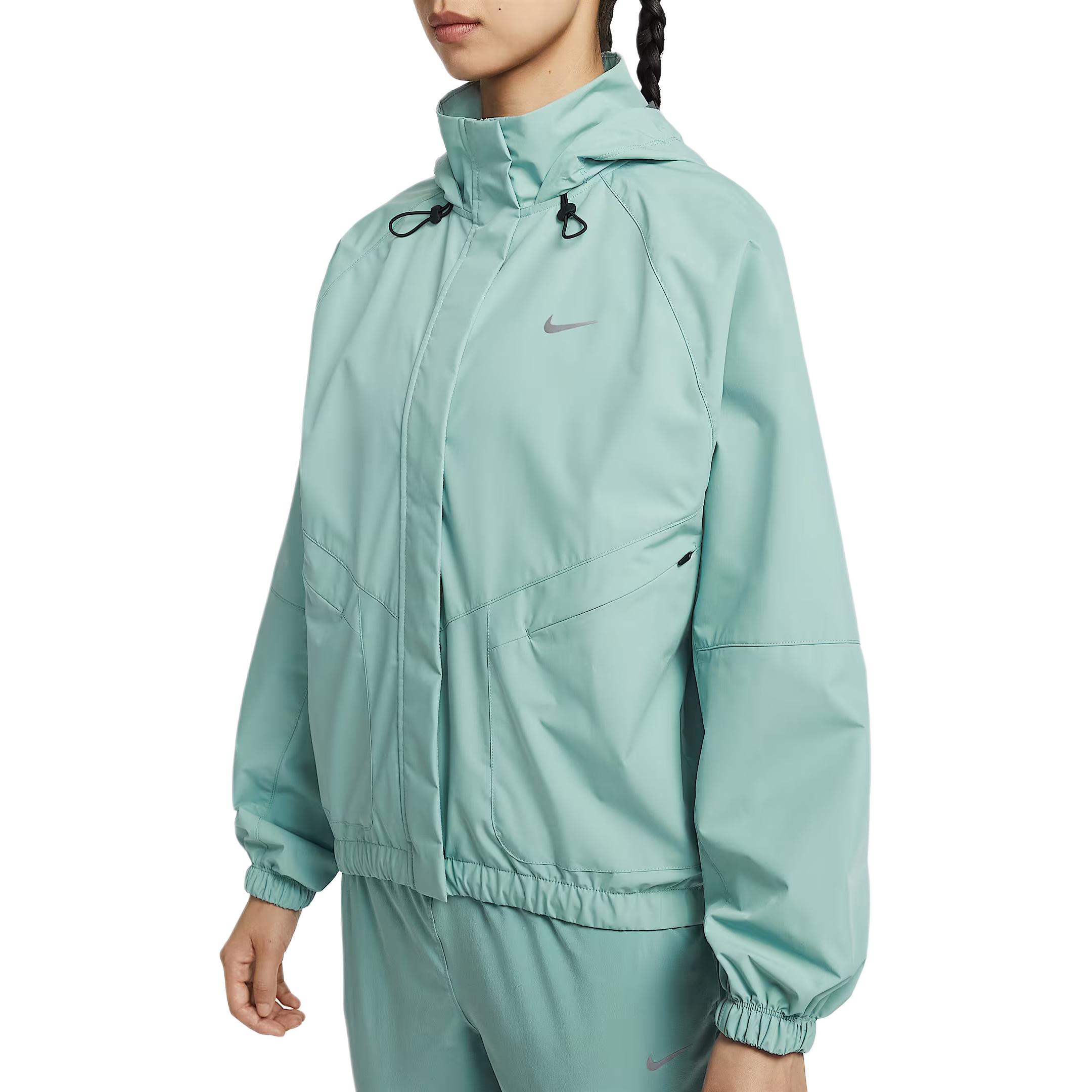 Nike Женская куртка Storm FIT Swift, Cannoneer Gray/Black/Reflective Silver — фото 3