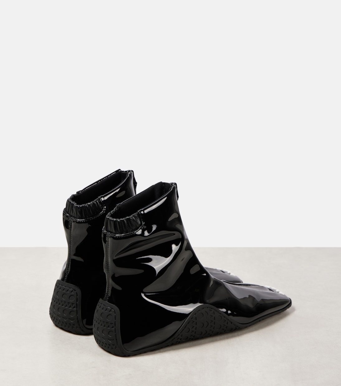 Кроссовки на шнуровке из искусственной лаковой кожи Alaïa, нуар — фото 2