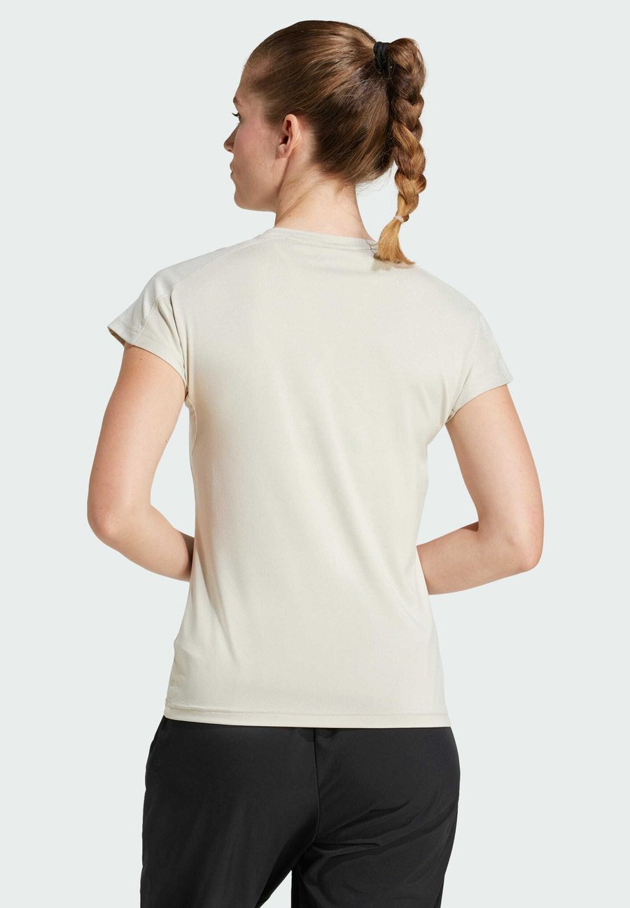 Футболка Adidas Performance Sports T-shirt, Alumina White/Beige — фото 2