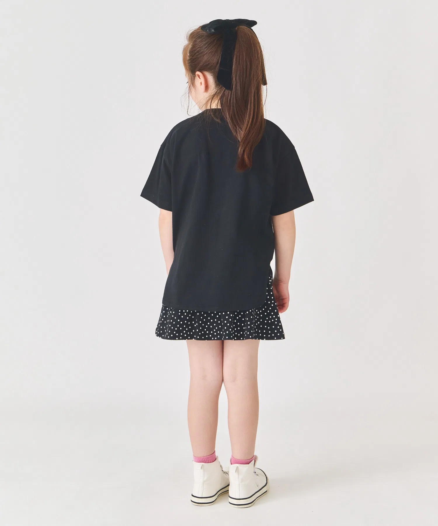 Детская футболка ever closet из хлопка с круглым вырезом белая — фото 3