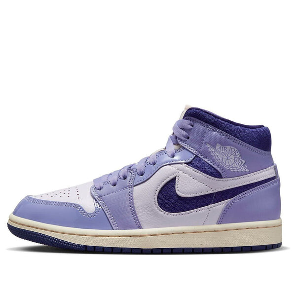 Кроссовки (WMNS) Air Jordan 1 Mid SE 'Sky J Light Purple', фиолетовый