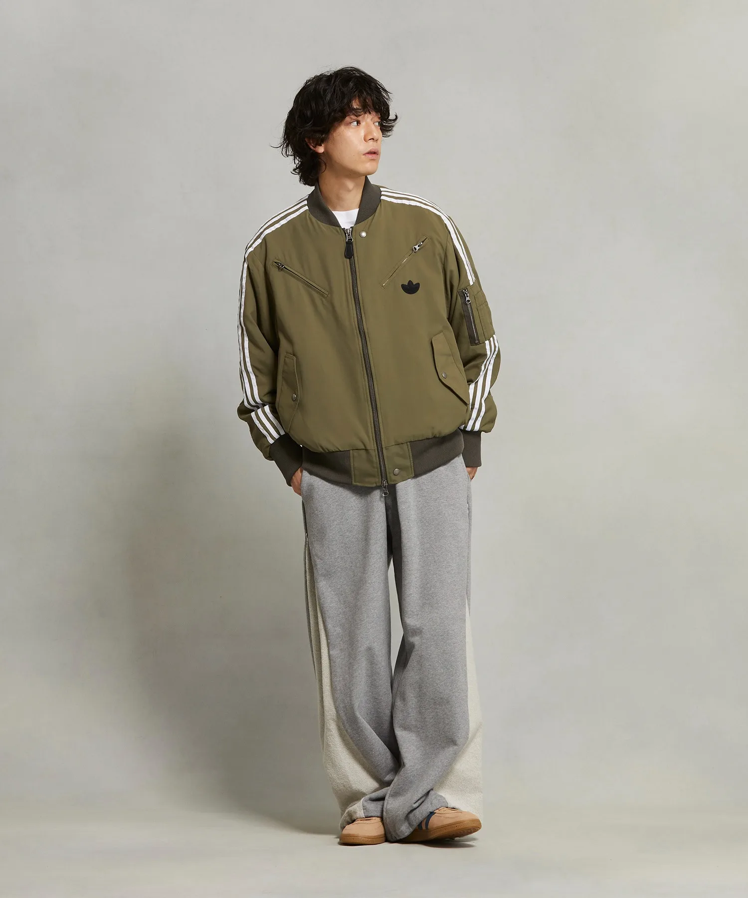 Кроссовки для мужчин и женщин из кожи и синтетики Handball Spezial adidas Originals голубые — фото 2