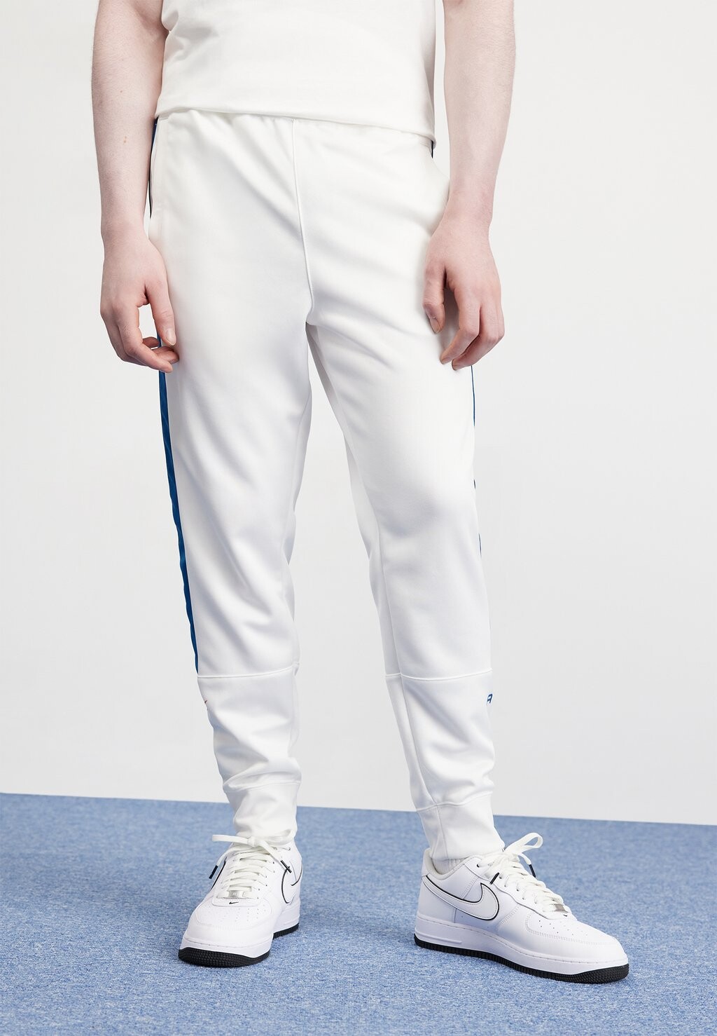 

Спортивные брюки Air Jogger Nike, цвет white/court blue