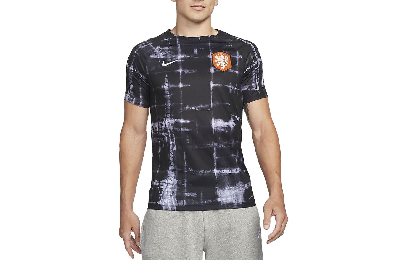 

Футболка мужская черная Nike, черный