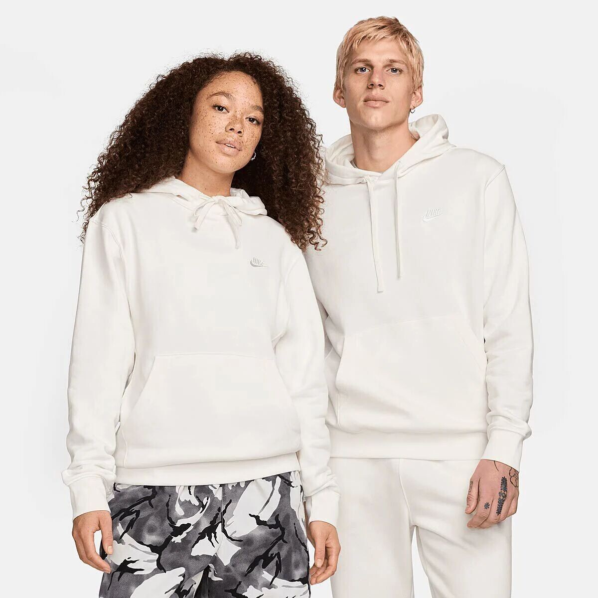 

Флисовая худи NSW Club Nike, цвет Beige/Beige/Weiß