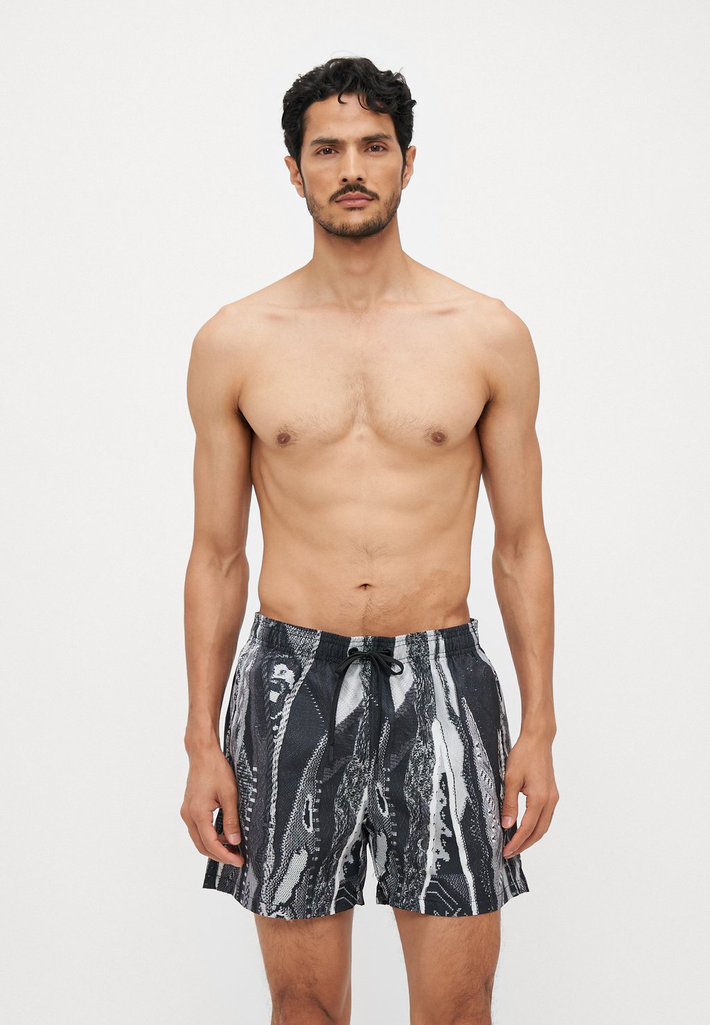 

Пляжные шорты Carlo Colucci, черный