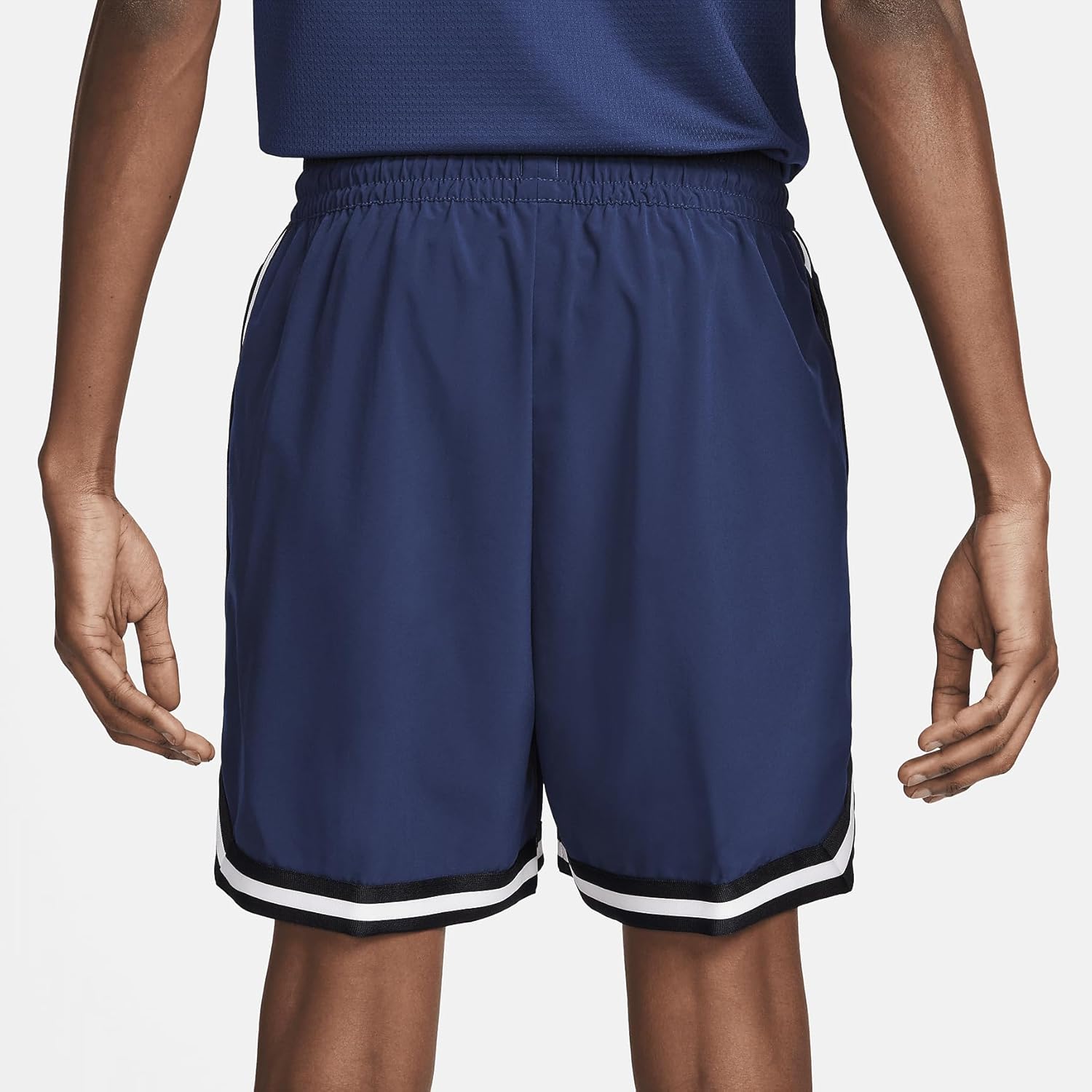 Мужские баскетбольные шорты Nike DNA Dri-FIT 6 дюймов из ткани с защитой от ультрафиолета (темно-синий/черный/белый, FN2659-410), Midnight Navy/Black/White — фото 3