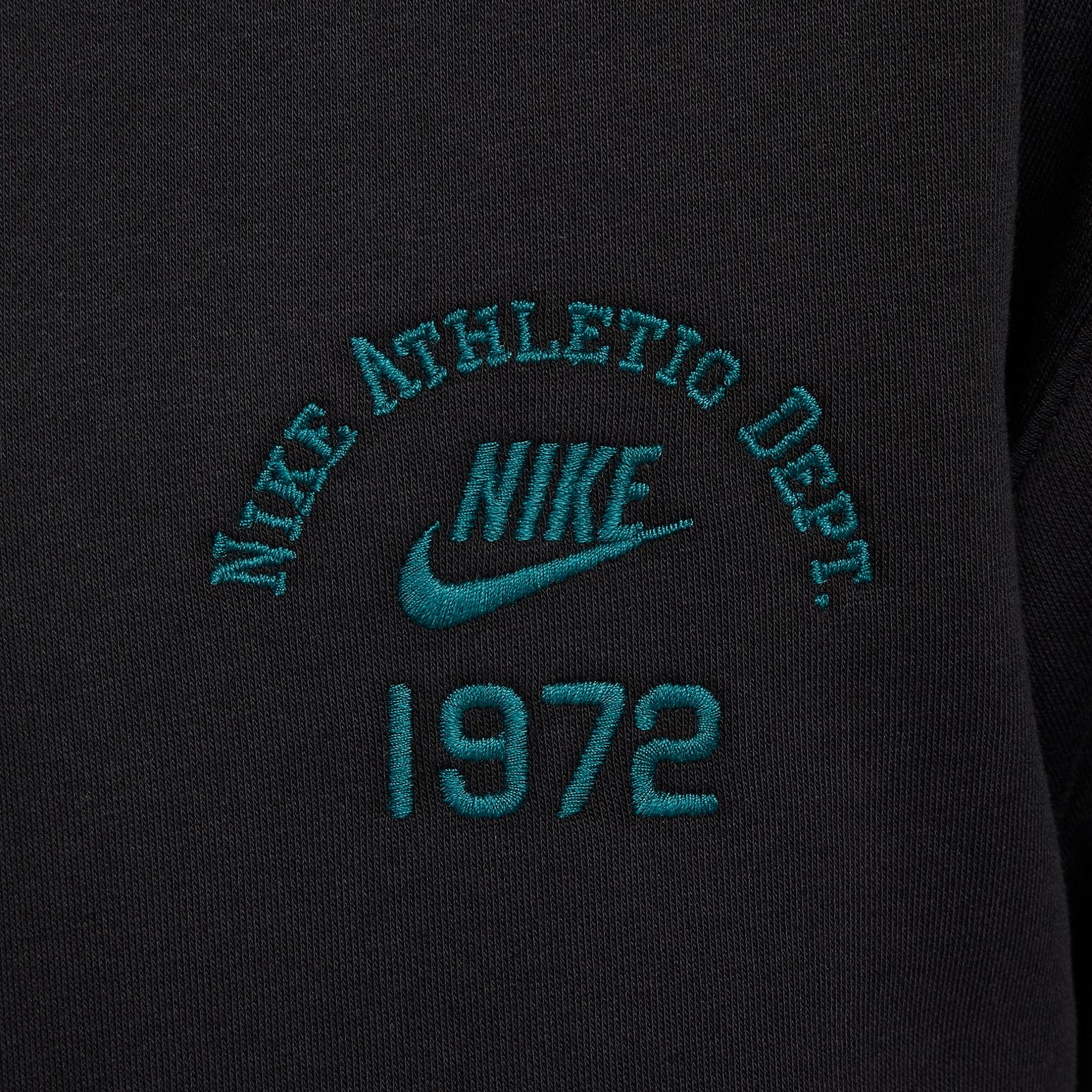 Спортивная толстовка Nike Sportswear Club Fleece Half Zip Sweatshirt (Asia Sizing) 'Black' FQ7976-010, черный — фото 3