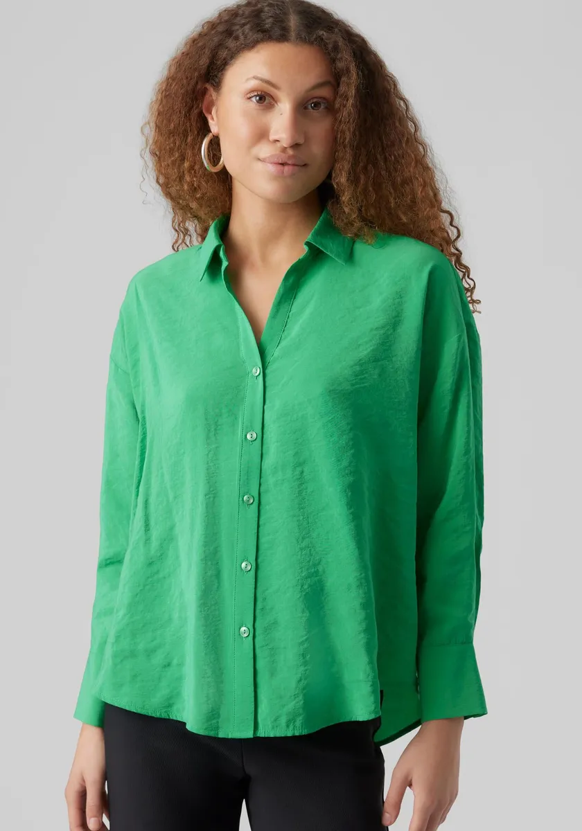 

Блузка-рубашка Vero Moda "VMQUEENY LS OVERSIZE SHIRT WVN GA NOOS", зеленый