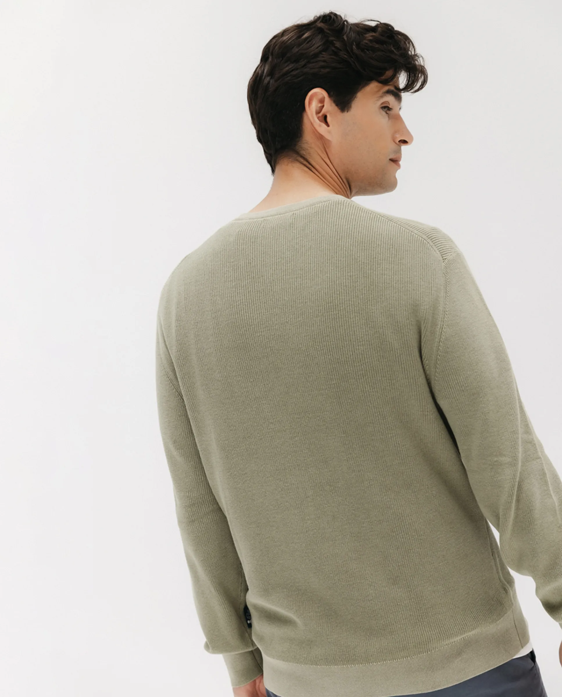 

Базовый мужской джемпер с вышитым логотипом на груди El Pulpo, военный зеленый