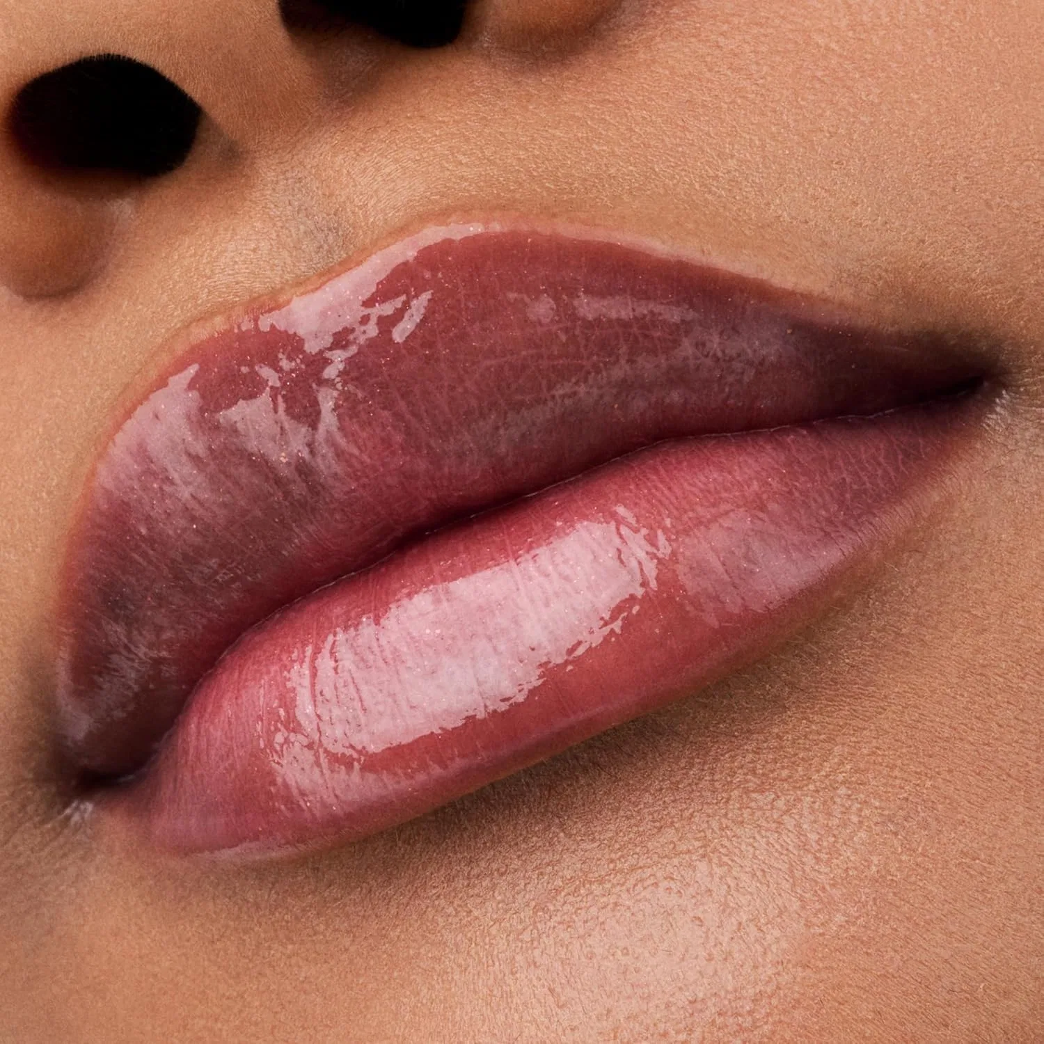 Жидкий бальзам для губ «Marble-licious Liquid Lip Balm» от Catrice Catrice, 020 Don'T Slurp So Loud — фото 4