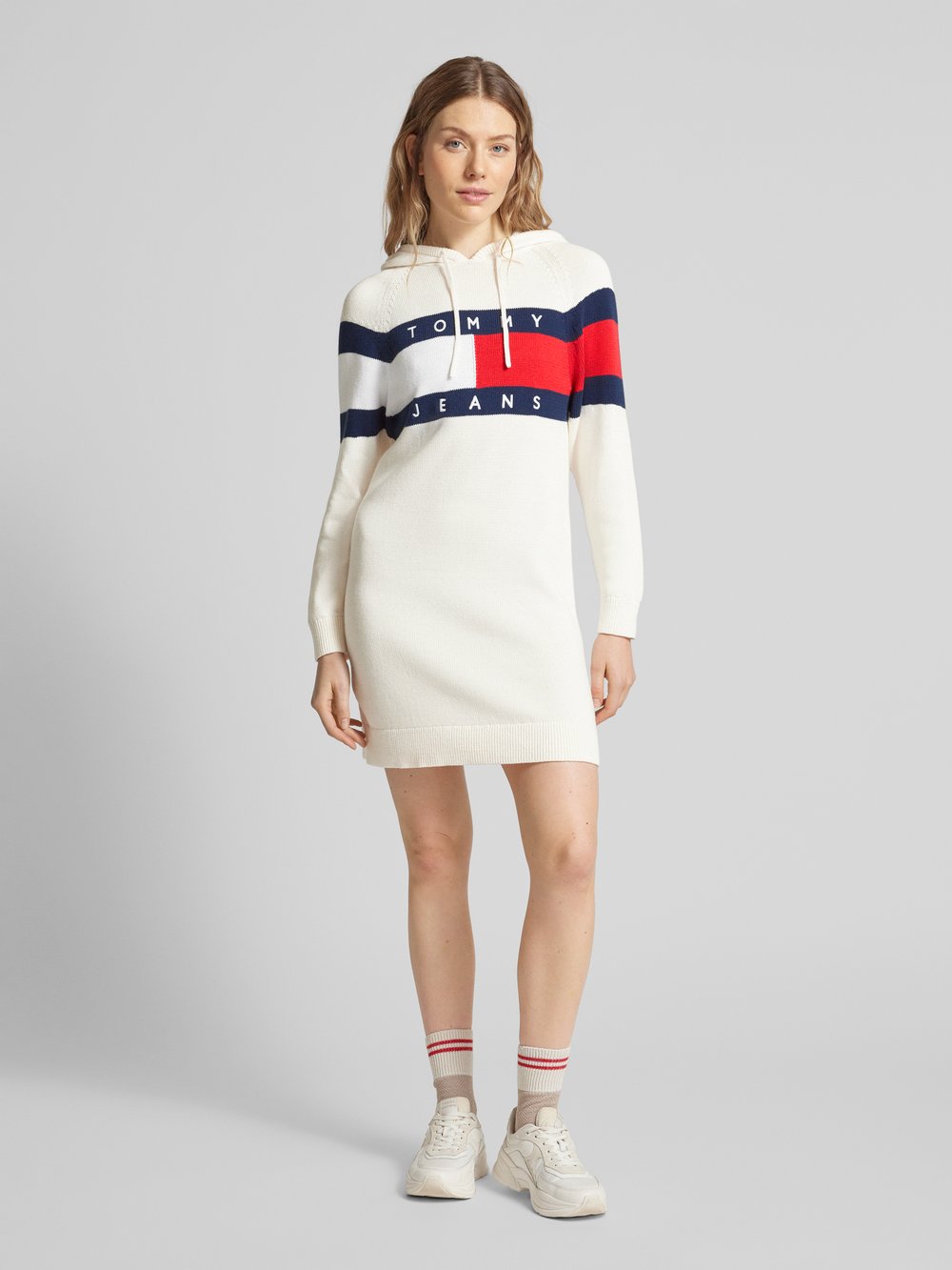 

Вязаное платье с капюшоном Tommy Jeans, кремовый