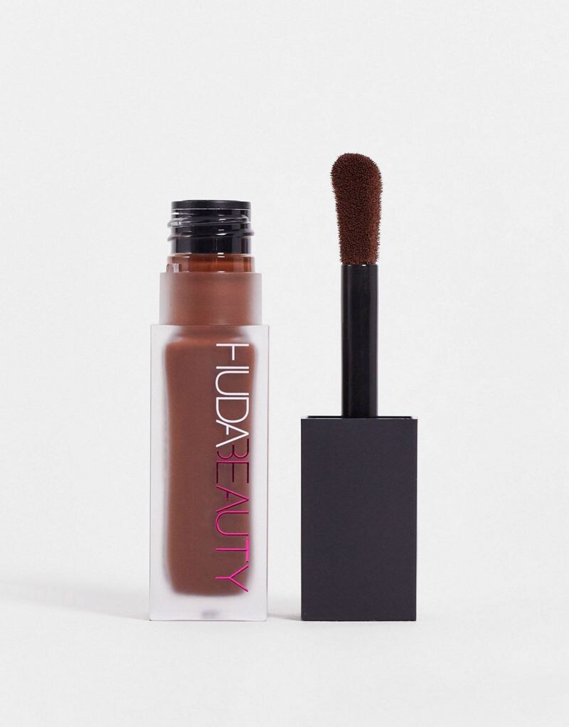 

Huda Beauty - #FauxFilter - Матовый жидкий консилер сияющий, 8.7 Chocolate Chip