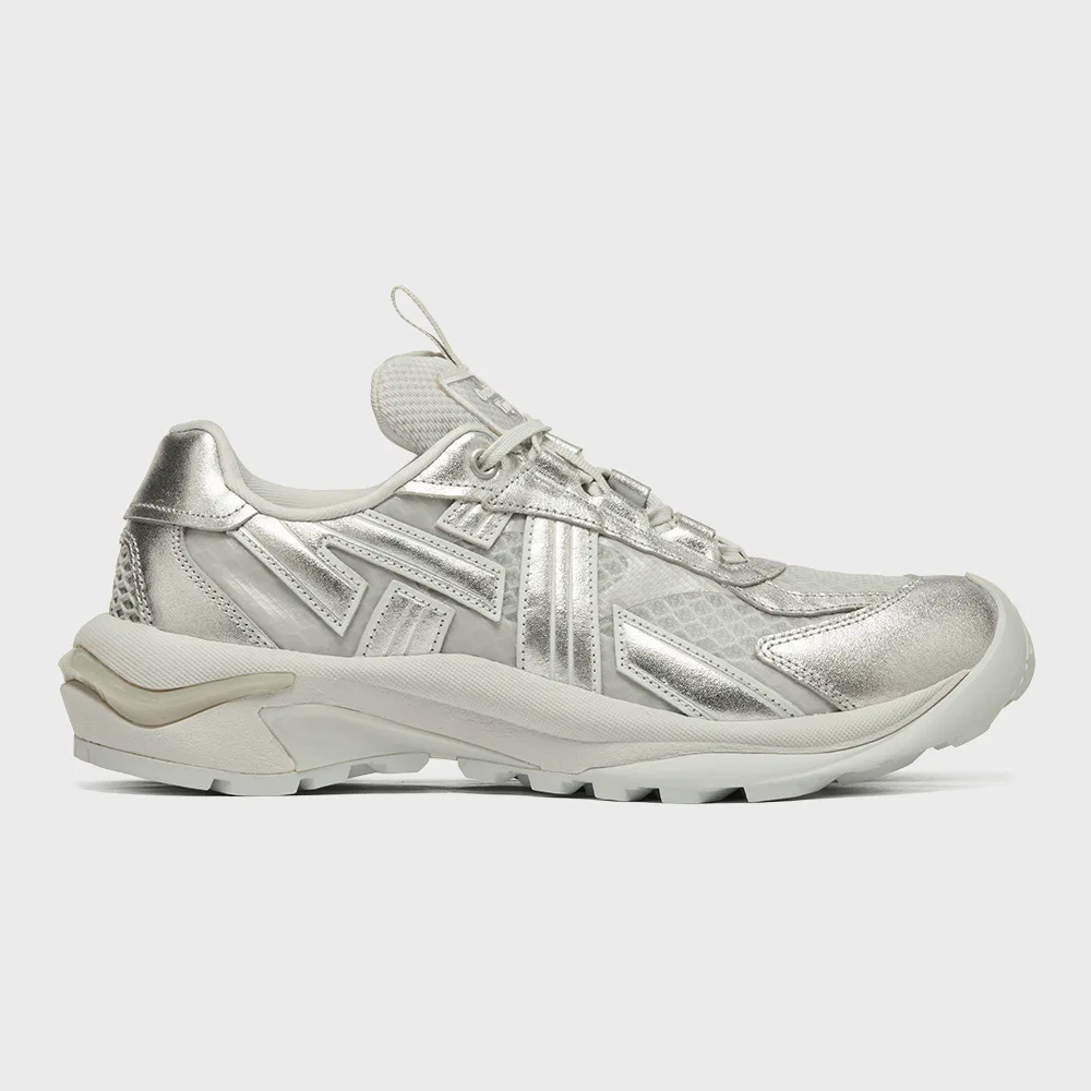 Мужские низкие кроссовки Tigtrail в цвете Glacier Grey от Onitsuka Tiger