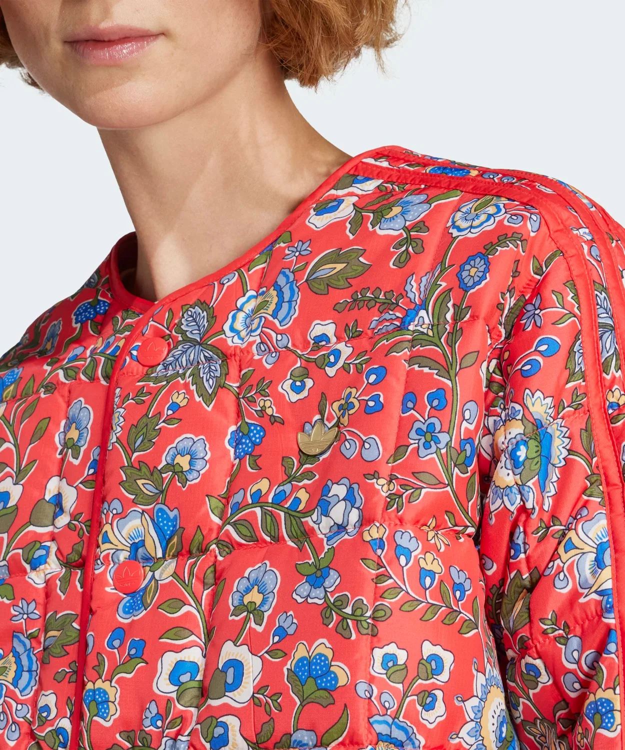 Куртка стеганая adidas Originals × Liberty London, цвет красный — фото 3