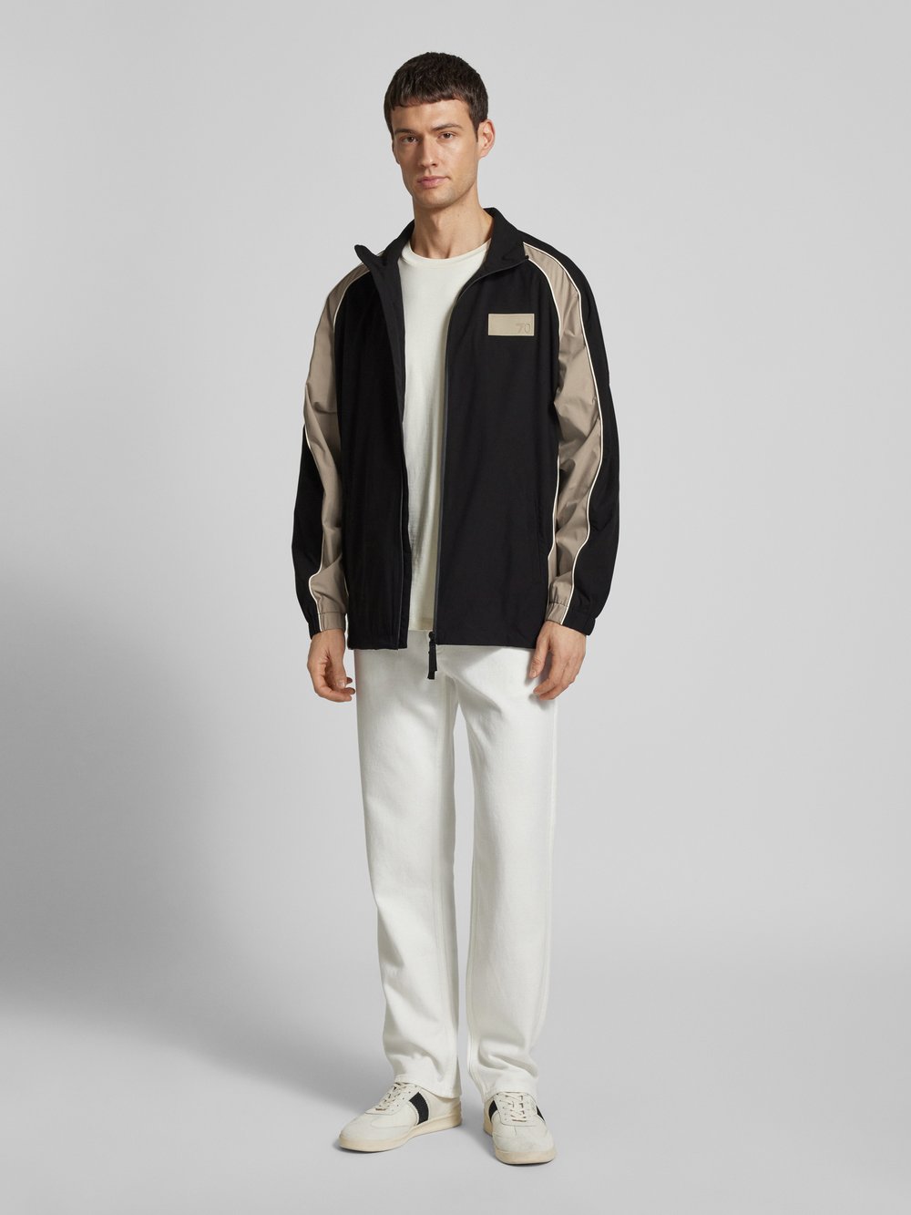 

Толстовка с застежкой-молнией EA7 Emporio Armani, черный