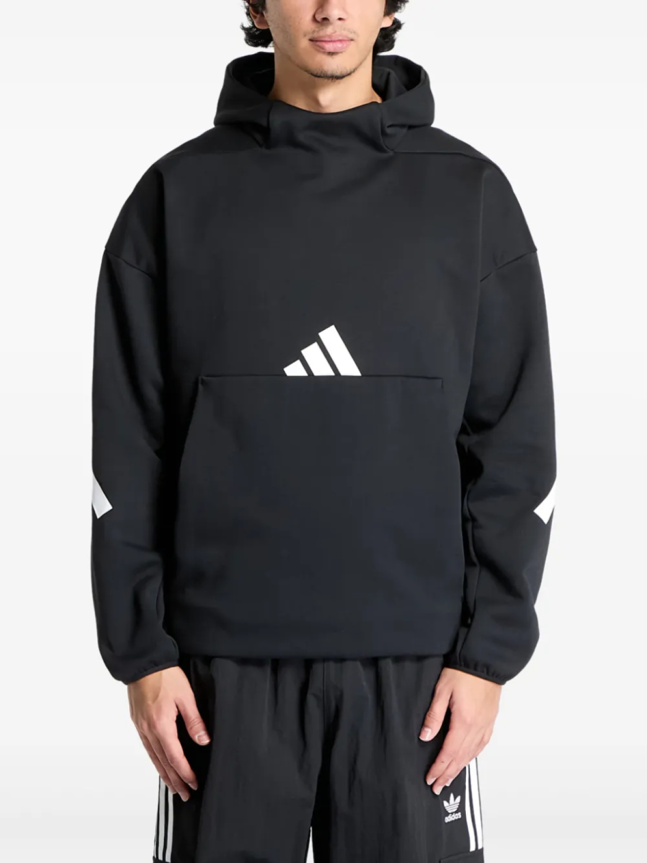 

Adidas худи с логотипом, черный