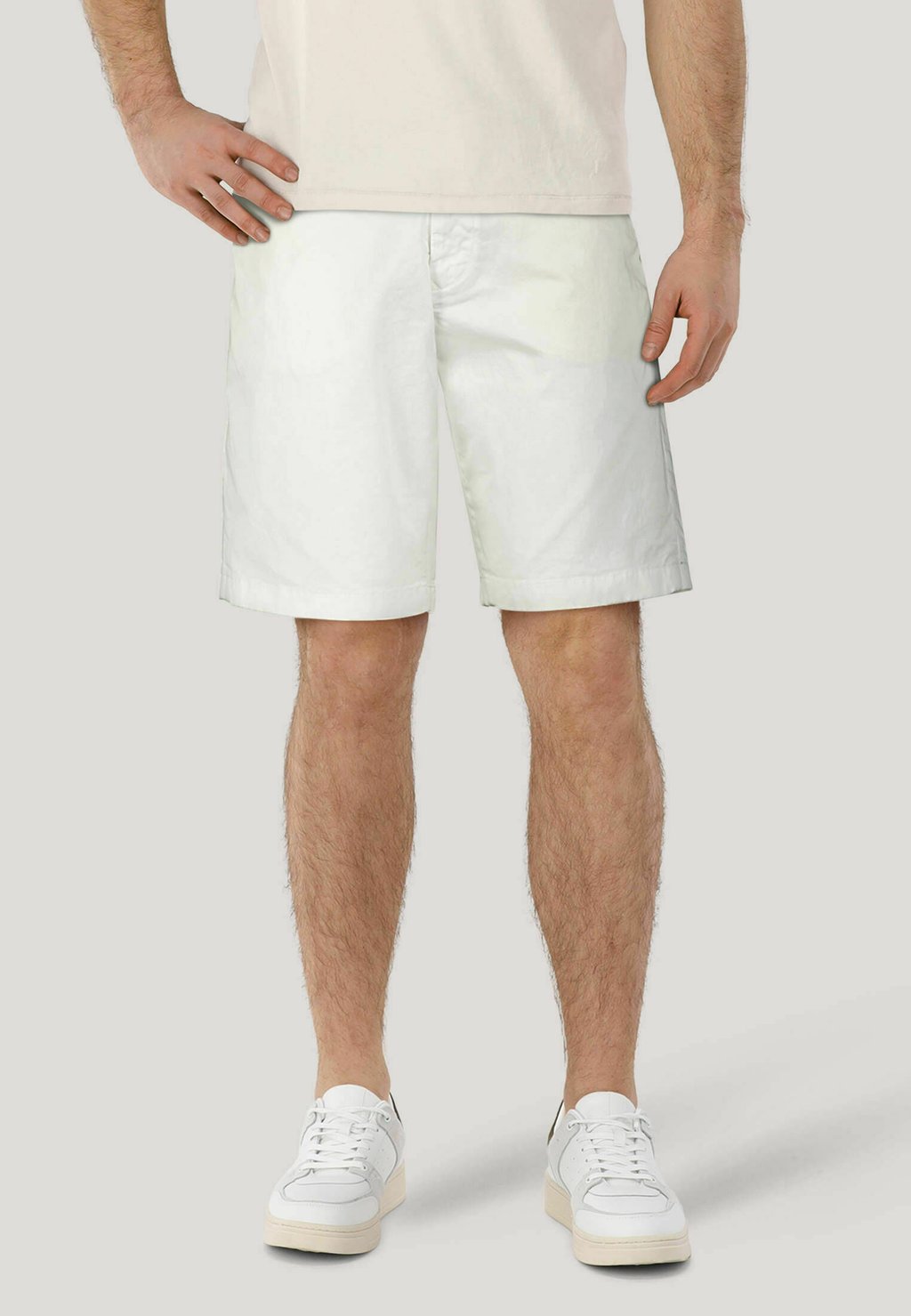 

Шорты GANT, белый